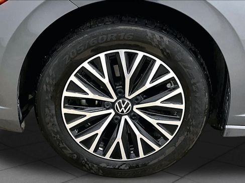 Used 2021 Volkswagen Jetta SE FWD image 11
