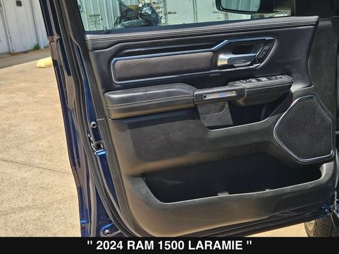 Used 2024 RAM 1500 Laramie AWD/4WD image 14