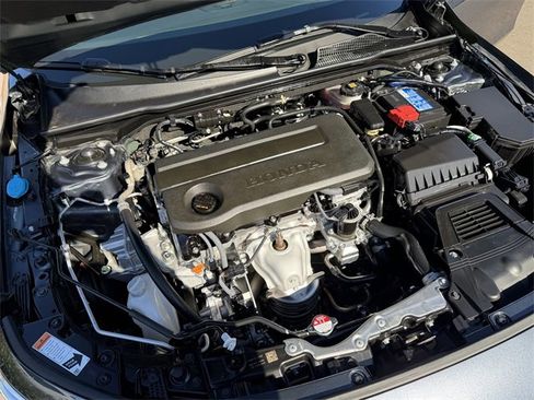Used 2025 Honda Civic Sport image 26