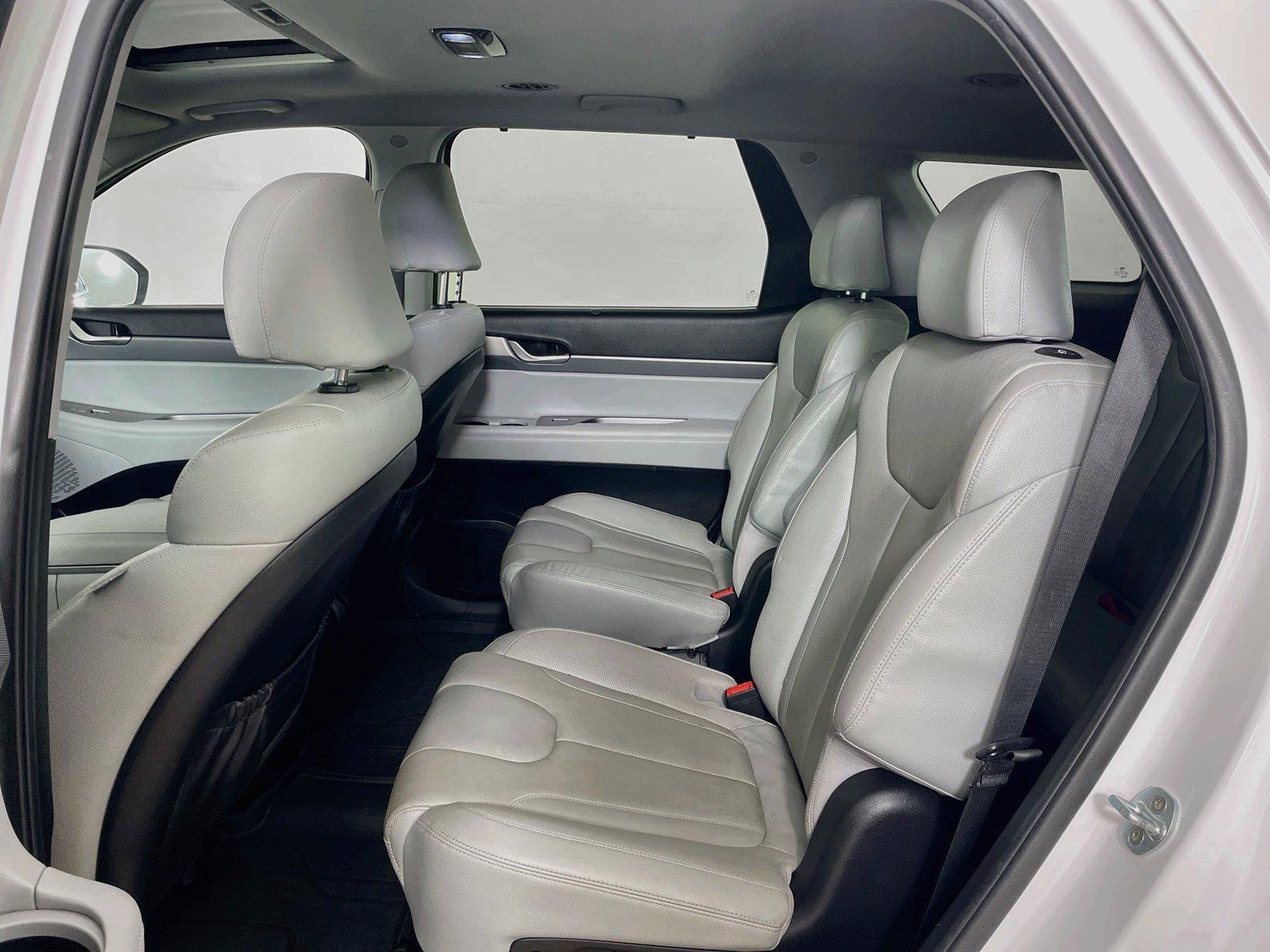 Used 2020 Hyundai Palisade SEL w/ Premium Package AWD/4WD image 11