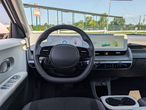 Used 2024 Hyundai Ioniq 5 SEL AWD/4WD image 30