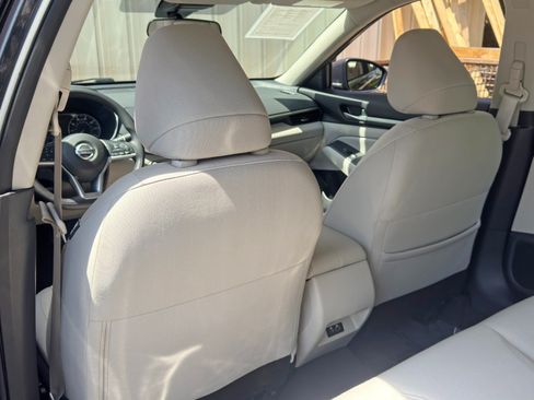 Used 2022 Nissan Altima 2.5 SV FWD image 29