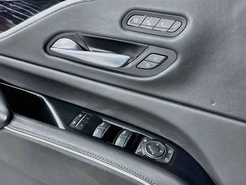 Used 2023 Cadillac Escalade V AWD/4WD image 20