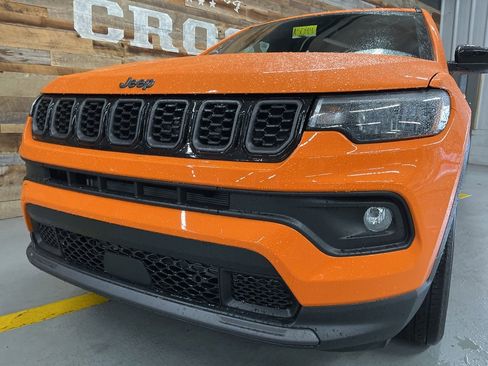New 2026 Jeep Compass Latitude image 8