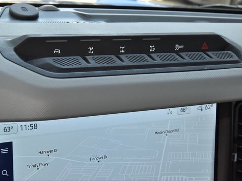 Used 2022 Ford Bronco Badlands image 28