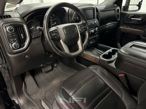 Used 2021 GMC Sierra 3500 Denali w/ Denali Ultimate Package image 23
