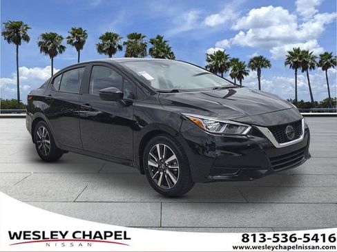 Certified 2021 Nissan Versa SV FWD image 1