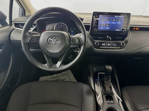 Used 2020 Toyota Corolla LE FWD image 26