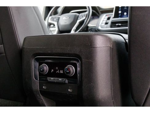 Used 2022 Chevrolet Suburban Z71 image 14