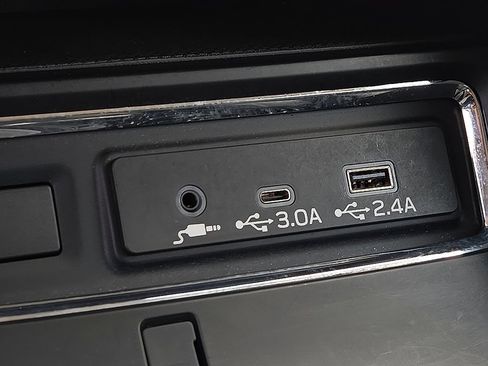 Certified 2026 Subaru Ascent Premium AWD/4WD image 33