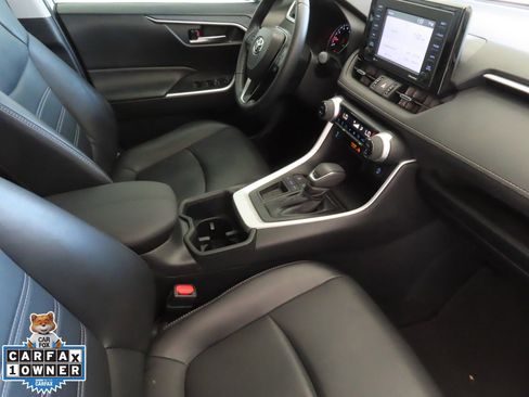 Used 2022 Toyota RAV4 XLE Premium image 26
