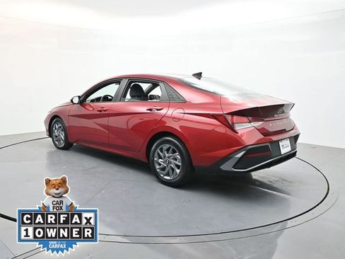 Used 2024 Hyundai Elantra SEL FWD image 6