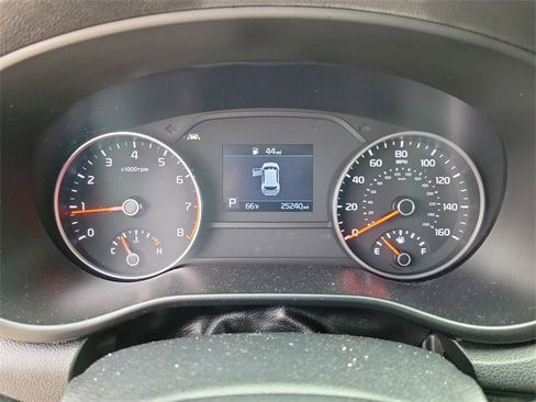 Used 2022 Kia Sportage EX w/ EX Technology Package image 17