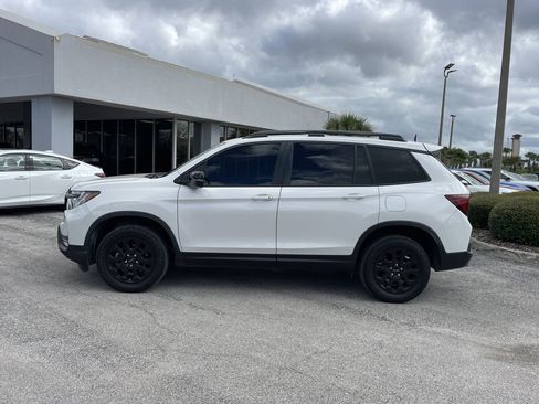 Used 2023 Honda Passport TrailSport image 6