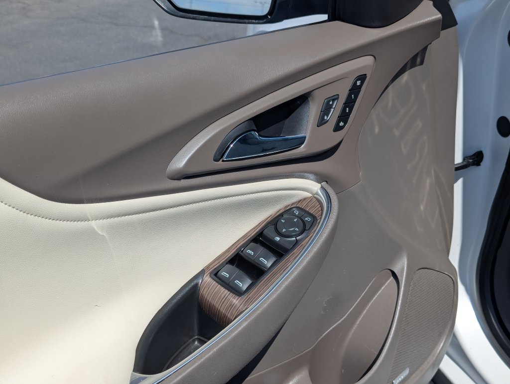 Used 2019 Chevrolet Malibu Premier w/ Sun and Wheel Package FWD image 28