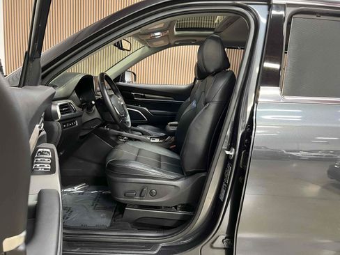 Used 2022 Kia Telluride EX w/ EX Premium Package FWD image 5
