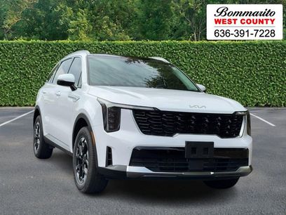 Used 2024 Kia Sorento S w/ Panoramic Sunroof Package