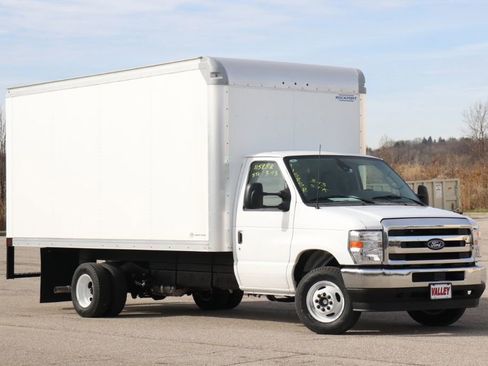 New 2027 Ford E-450 and Econoline 450 Super Duty image 2
