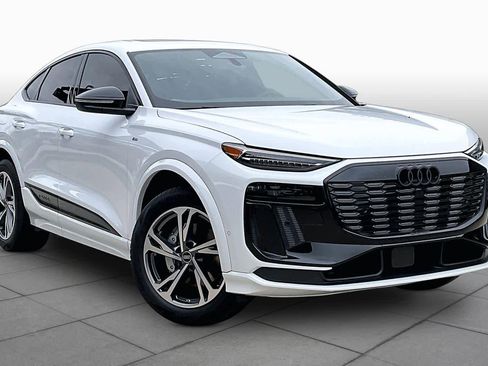 New 2027 Audi Q6 e-tron Premium Plus AWD/4WD image 2