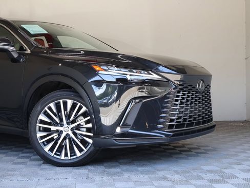 Used 2024 Lexus RX 350 Premium Plus w/ Convenience Package FWD image 3