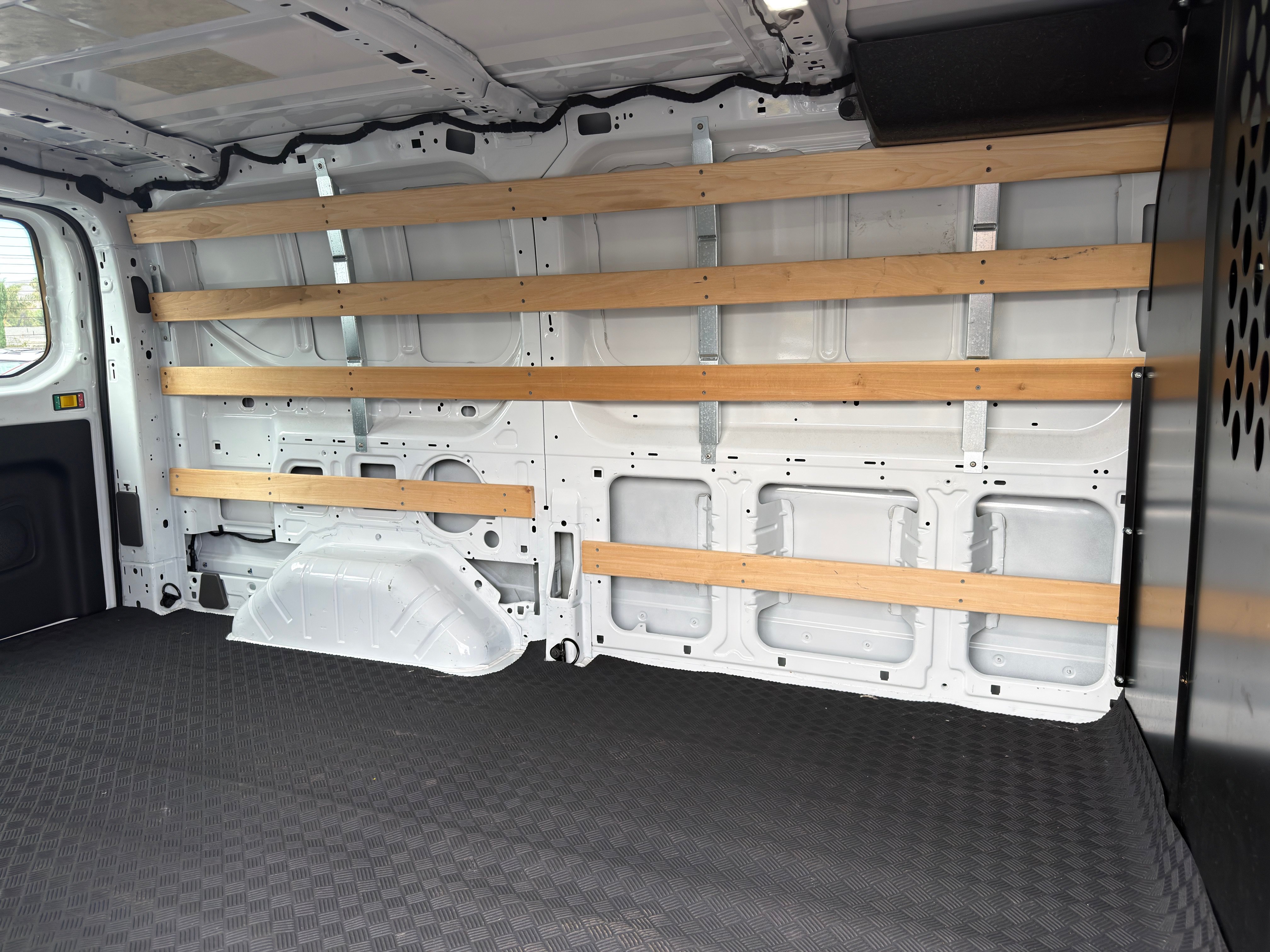 Used 2025 Ford Transit 250 Low Roof w/ Exterior Upgrade Package RWD image 14