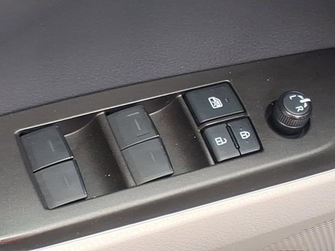 Certified 2022 Toyota Camry LE w/ Carpet Mat Package (TMS) image 14