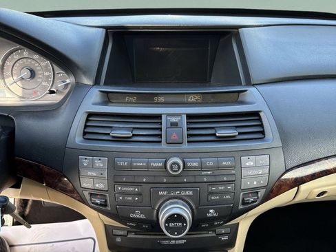 Used 2010 Honda Crosstour EX-L image 24