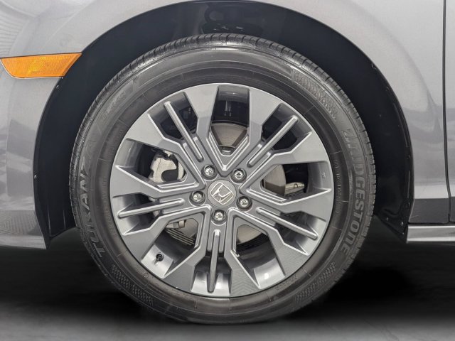 Used 2026 Honda Odyssey Touring image 10