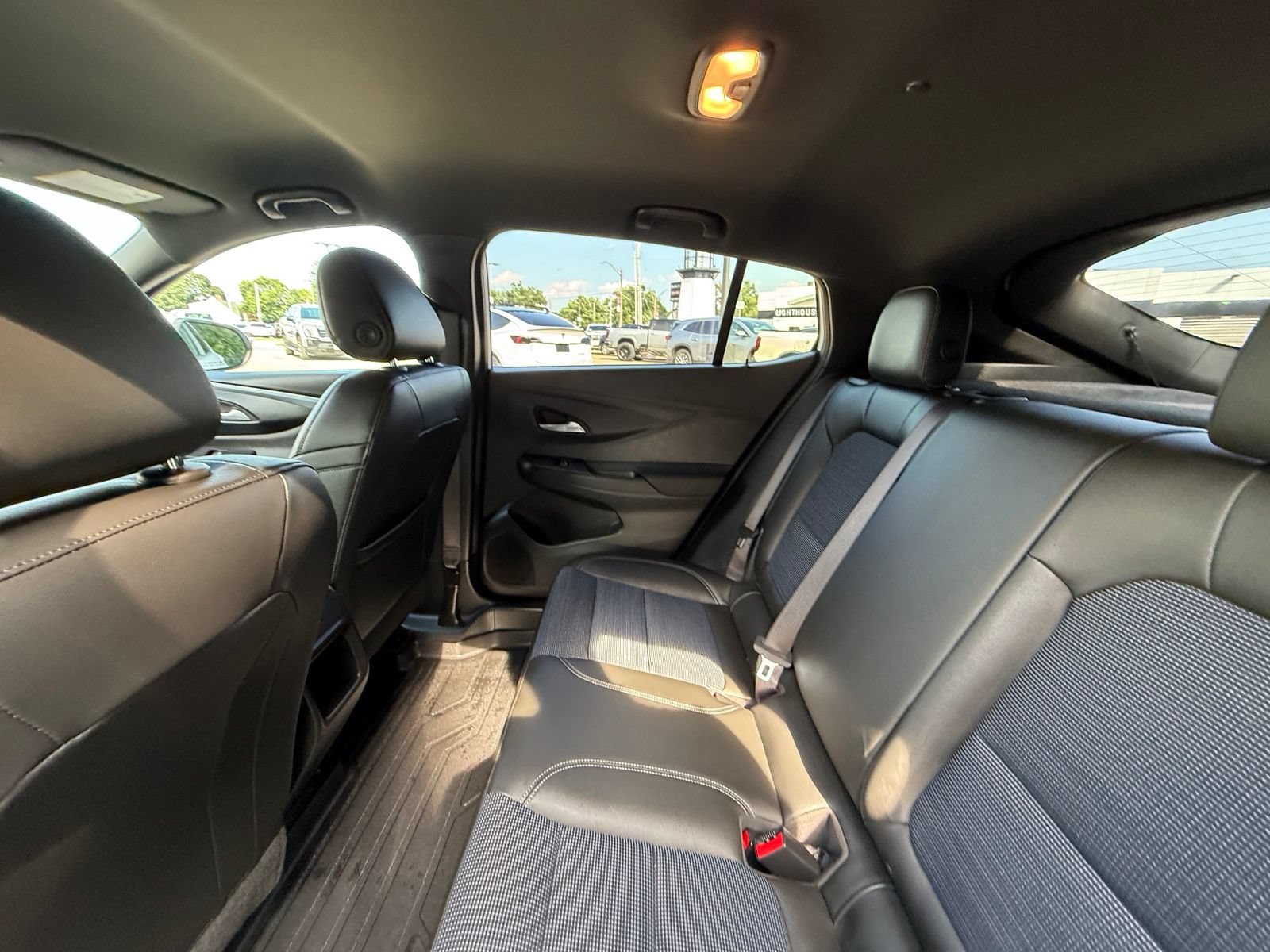 Used 2025 Buick Envista Preferred w/ Convenience I Package FWD image 5