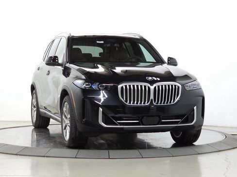Used 2026 BMW X5 xDrive40i w/ Parking Assistance Package AWD/4WD image 1