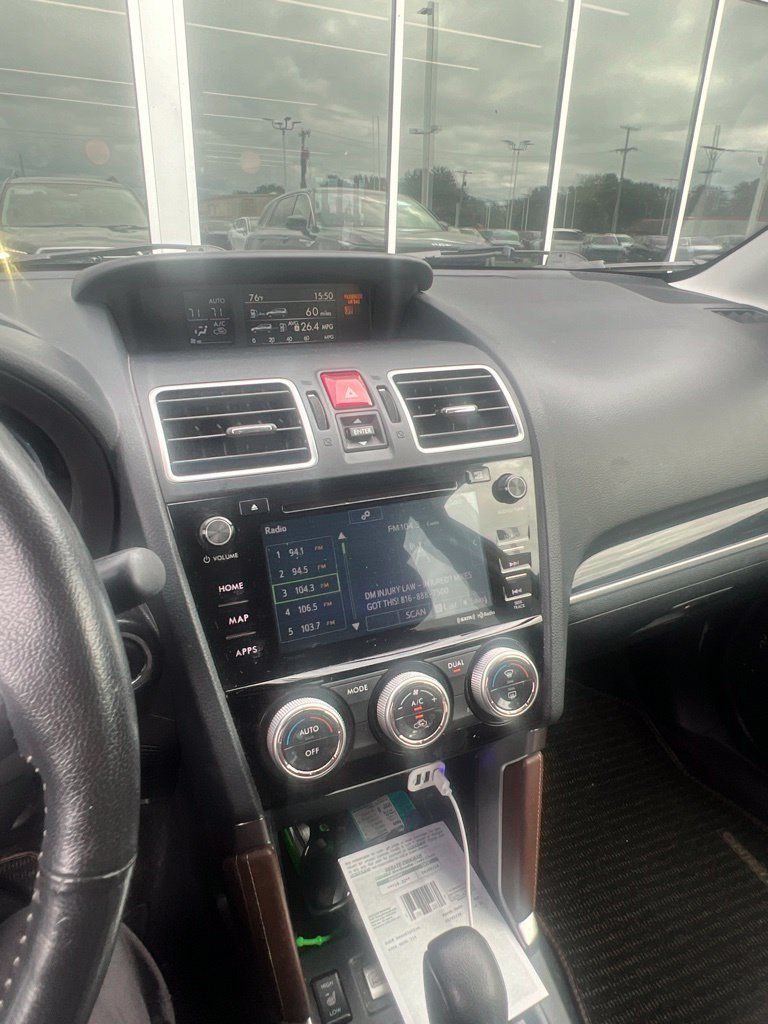 Used 2018 Subaru Forester 2.5i Touring AWD/4WD image 4