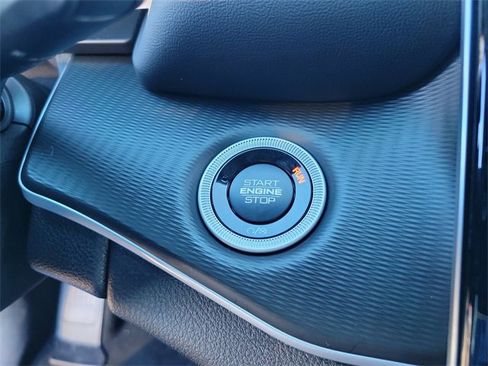 New 2025 Jeep Grand Cherokee L Altitude image 28