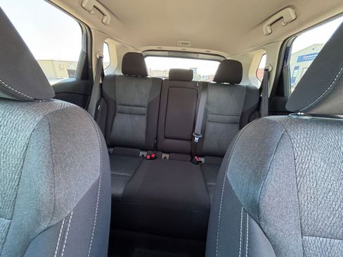 Used 2025 Nissan Rogue SV FWD image 41