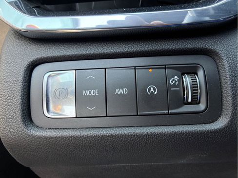 Used 2025 GMC Acadia Elevation w/ Elevation Premium Package AWD/4WD image 21