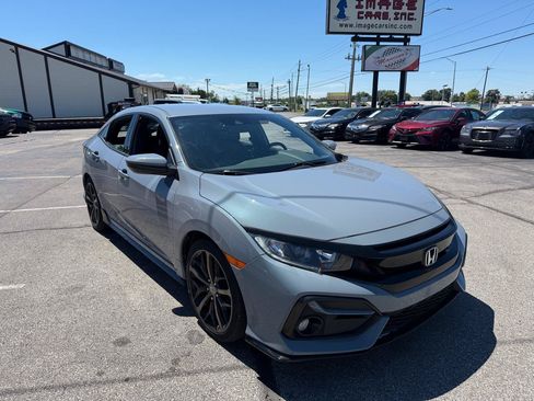 Used 2020 Honda Civic Sport image 4