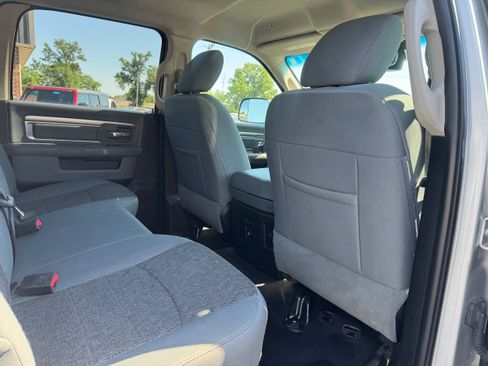 Used 2017 RAM 1500 Classic SLT AWD/4WD image 15