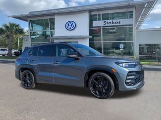 New 2026 Volkswagen Tiguan SE R-Line FWD video 2