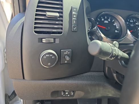 Used 2013 GMC Sierra 2500 SLE w/ SLE Preferred Package image 28