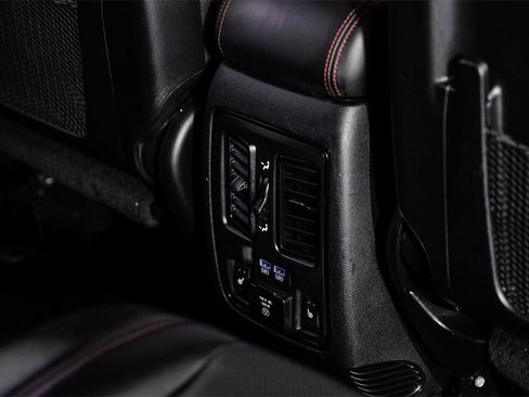 Used 2024 Dodge Durango R/T image 38