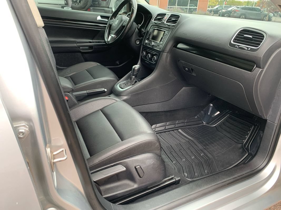 Used 2011 Volkswagen Jetta TDI FWD image 27
