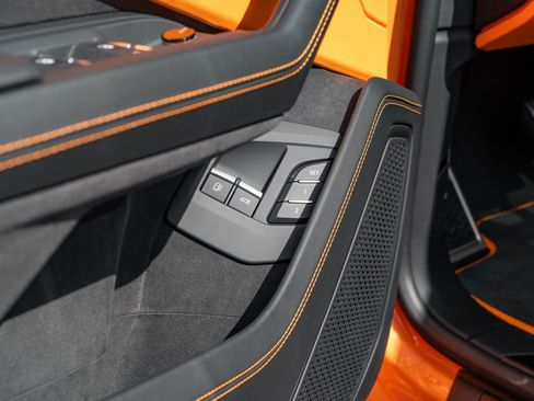 New 2026 Lamborghini Urus SE image 22