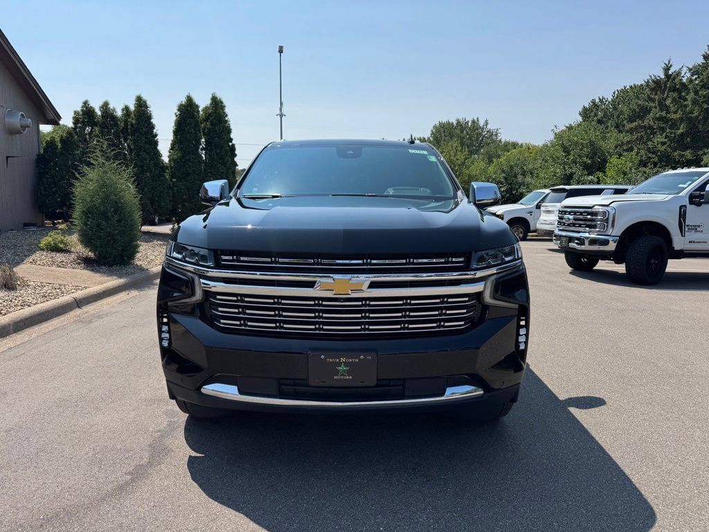 Used 2023 Chevrolet Tahoe Premier w/ Advanced Technology Package AWD/4WD image 3