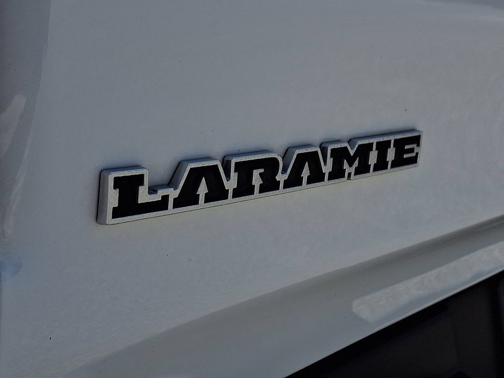 Used 2021 RAM 1500 Laramie AWD/4WD image 31