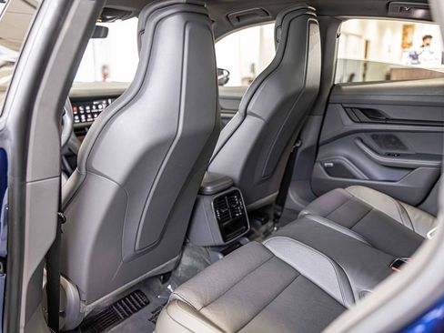 Used 2021 Porsche Taycan 4S w/ Premium Package image 35