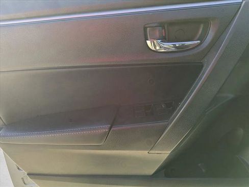 Used 2015 Toyota Corolla S image 11