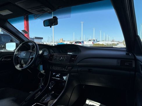Used 2016 Honda Accord Sport image 21