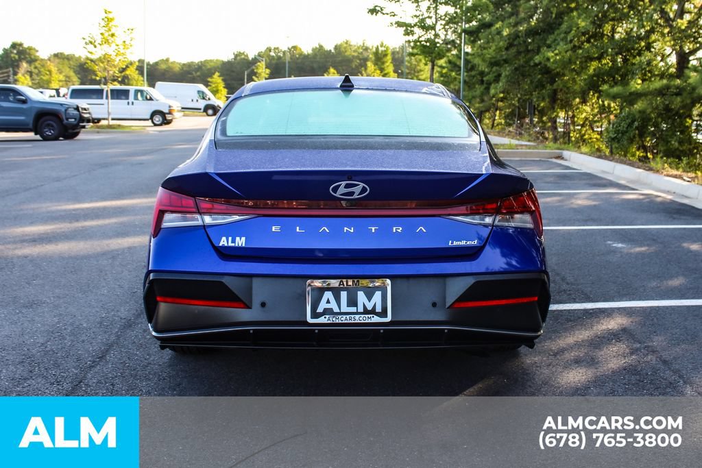 Used 2024 Hyundai Elantra Limited FWD image 9