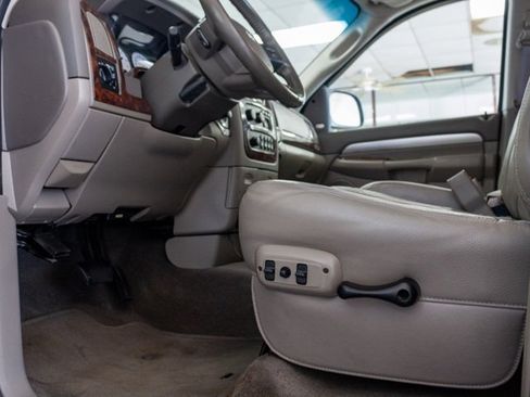 Used 2005 Dodge Ram 1500 Truck SLT image 9