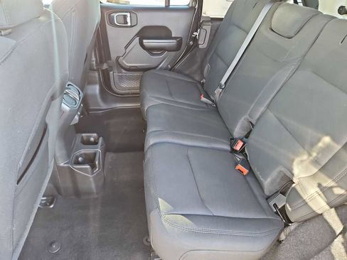 Used 2021 Jeep Wrangler Unlimited Sport image 18