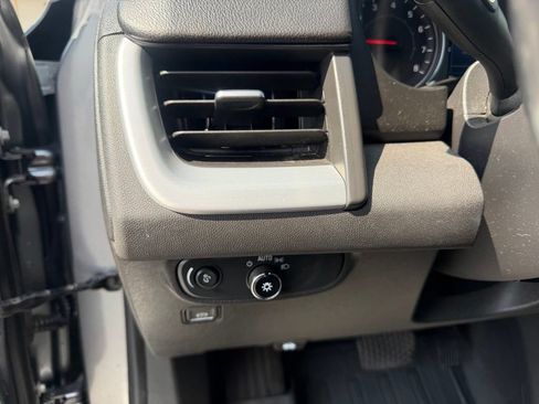 Used 2020 GMC Terrain SLE FWD image 21